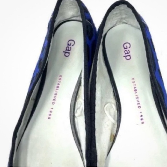 8 1/2 Women’s Gap Upper Leather Flats Black & Blue Leopard Print Shoes - Picture 4 of 4